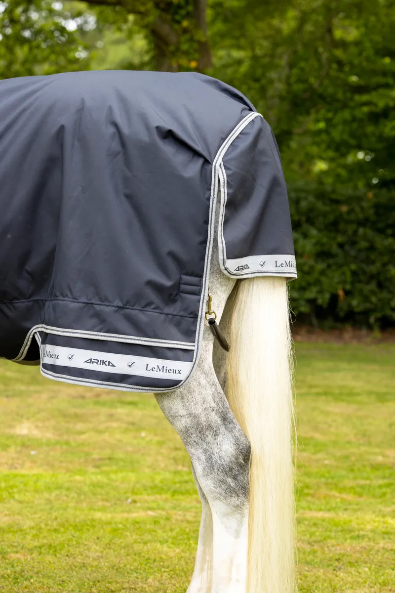 LeMieux Arika Featherweight Turnout Rug - 0g - Navy-4