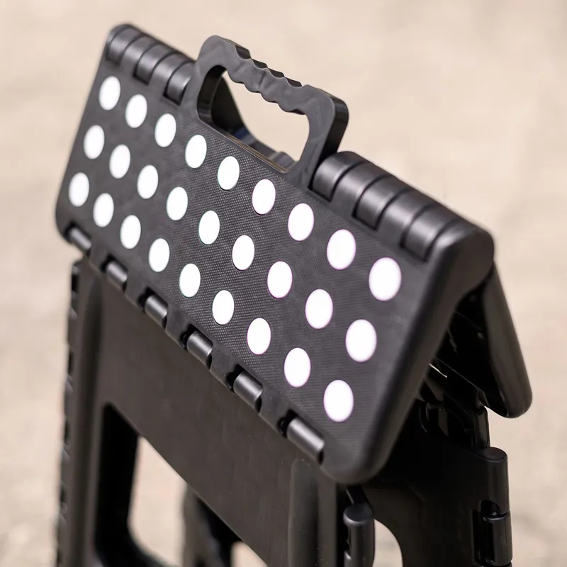 Folding Stool / Step-1