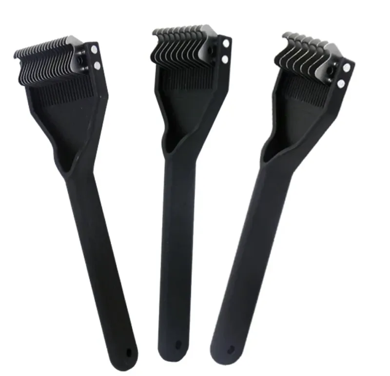 Plastic Handle Smart Tails Comb
